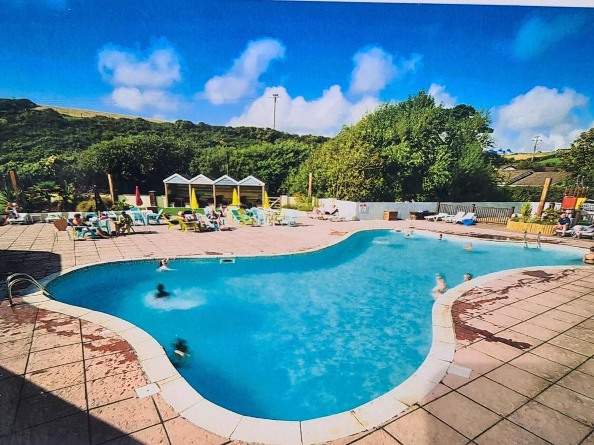 Mawgan Pads Newquay Bay Villa Exterior photo